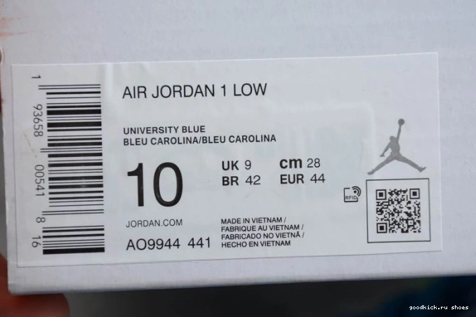 AO9944-441 Jordan Air 1 (W) Low UNC 0719